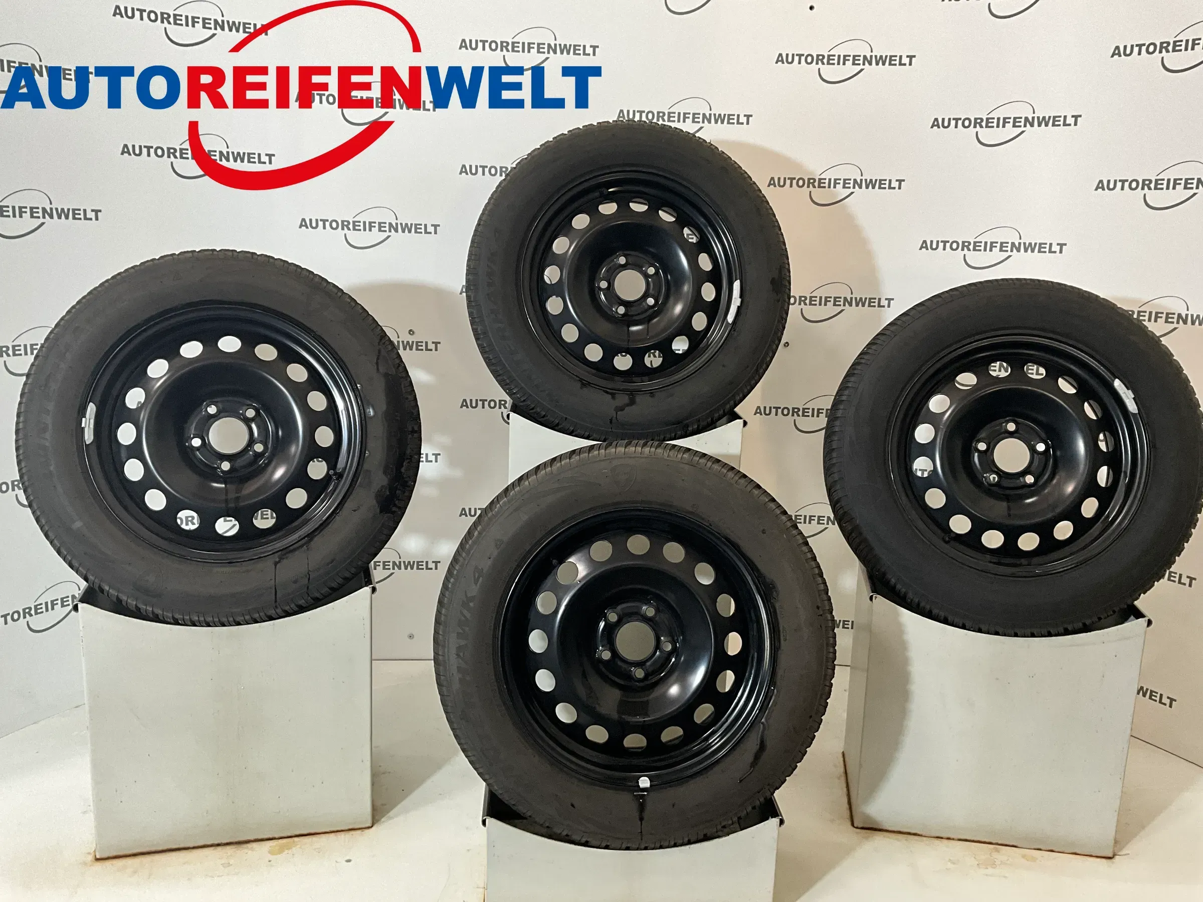 Winter Kompletträder 215/65R17 z.B. passend für Hyundai Tucson - Bild 1