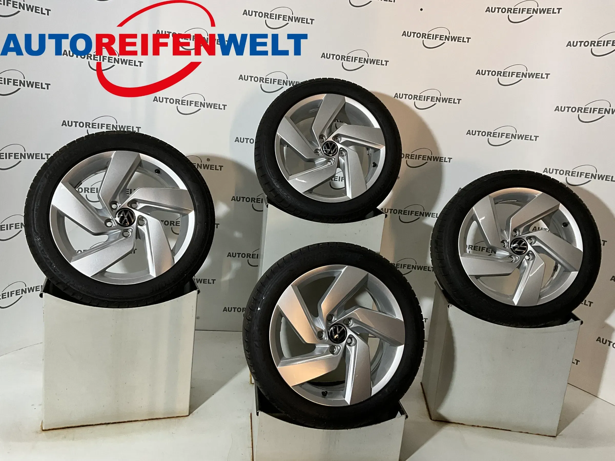 Sommer Kompletträder 225/45R17 z.B. passend für VW Golf - Bild 1