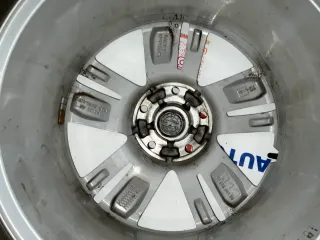 Winter Kompletträder 215/65R17 z.B. passend für Opel Grandland - Bild 7