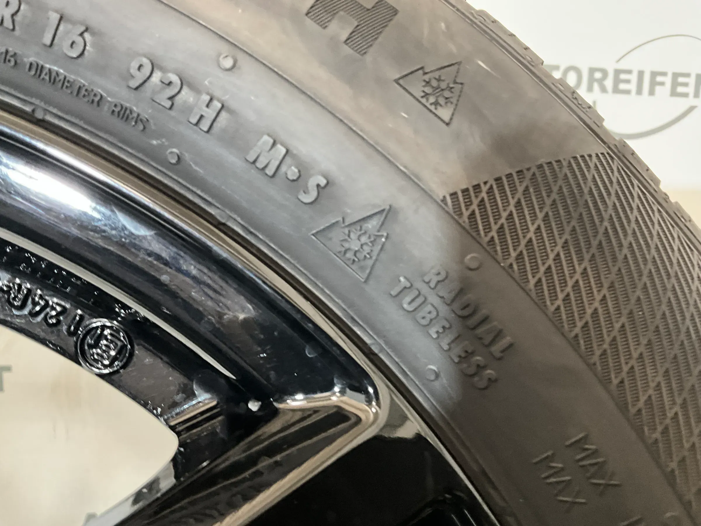 Winter Kompletträder 205/60R16 z.B. passend für Skoda Octavia - Bild 1