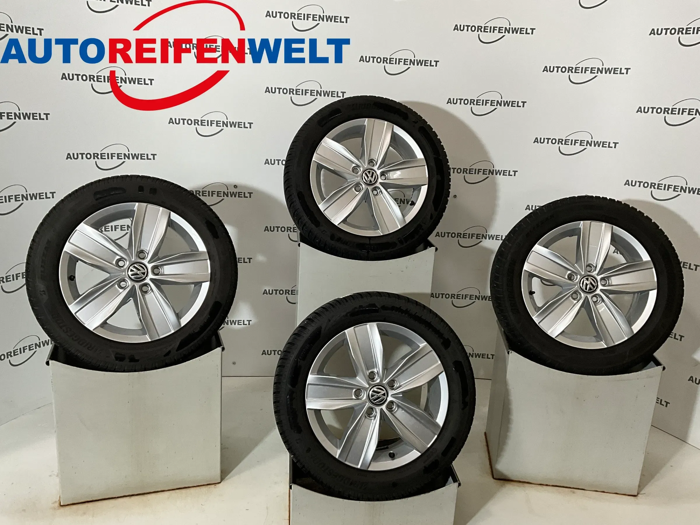 Winter Kompletträder 205/55R16 z.B. passend für VW Caddy - Bild 1