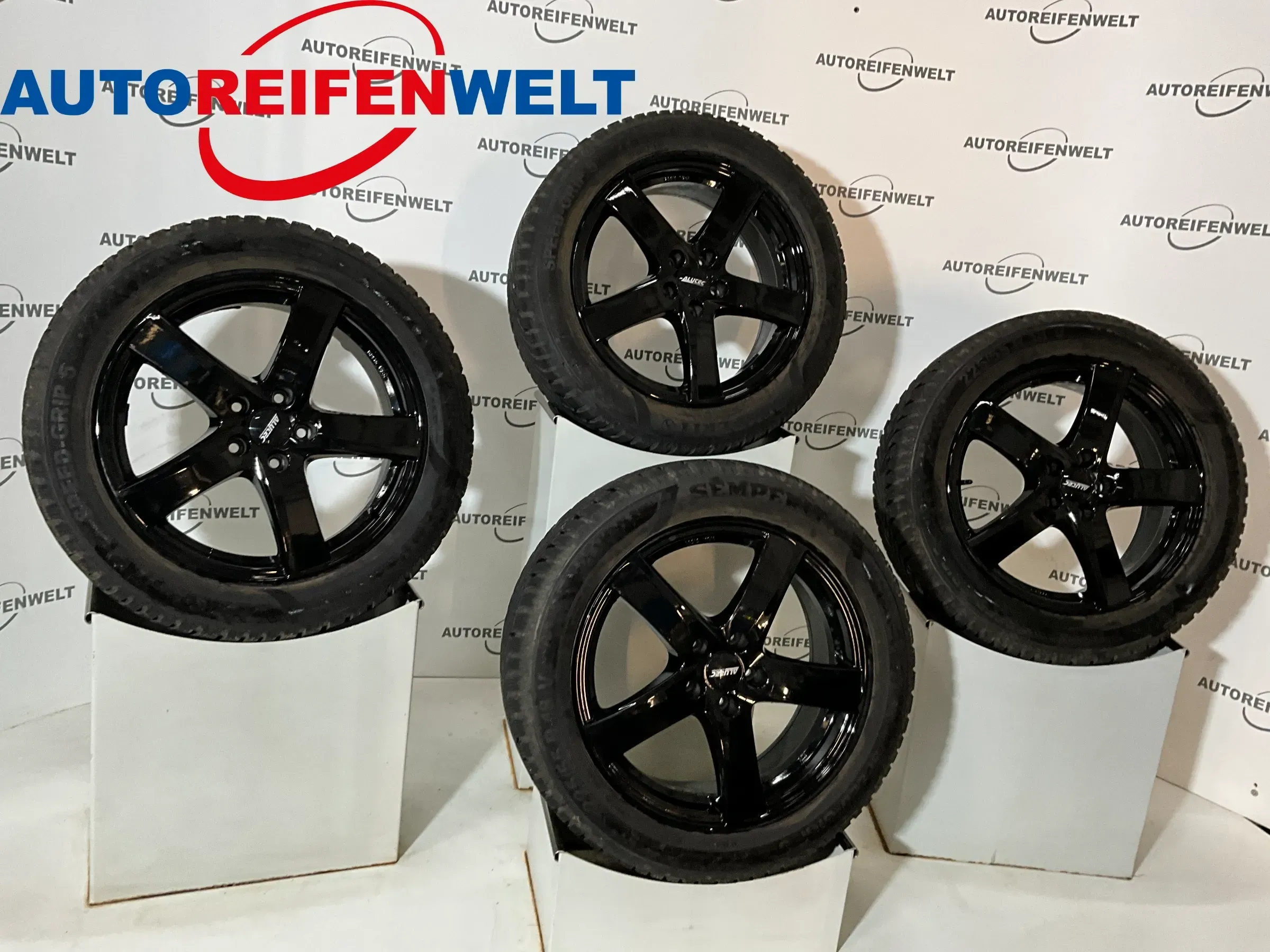 Winter Kompletträder 225/55R18 z.B. passend für Hyundai ix35 - Bild 1