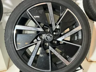 Winter Kompletträder 225/45R18 z.B. passend für Skoda Octavia - Bild 6
