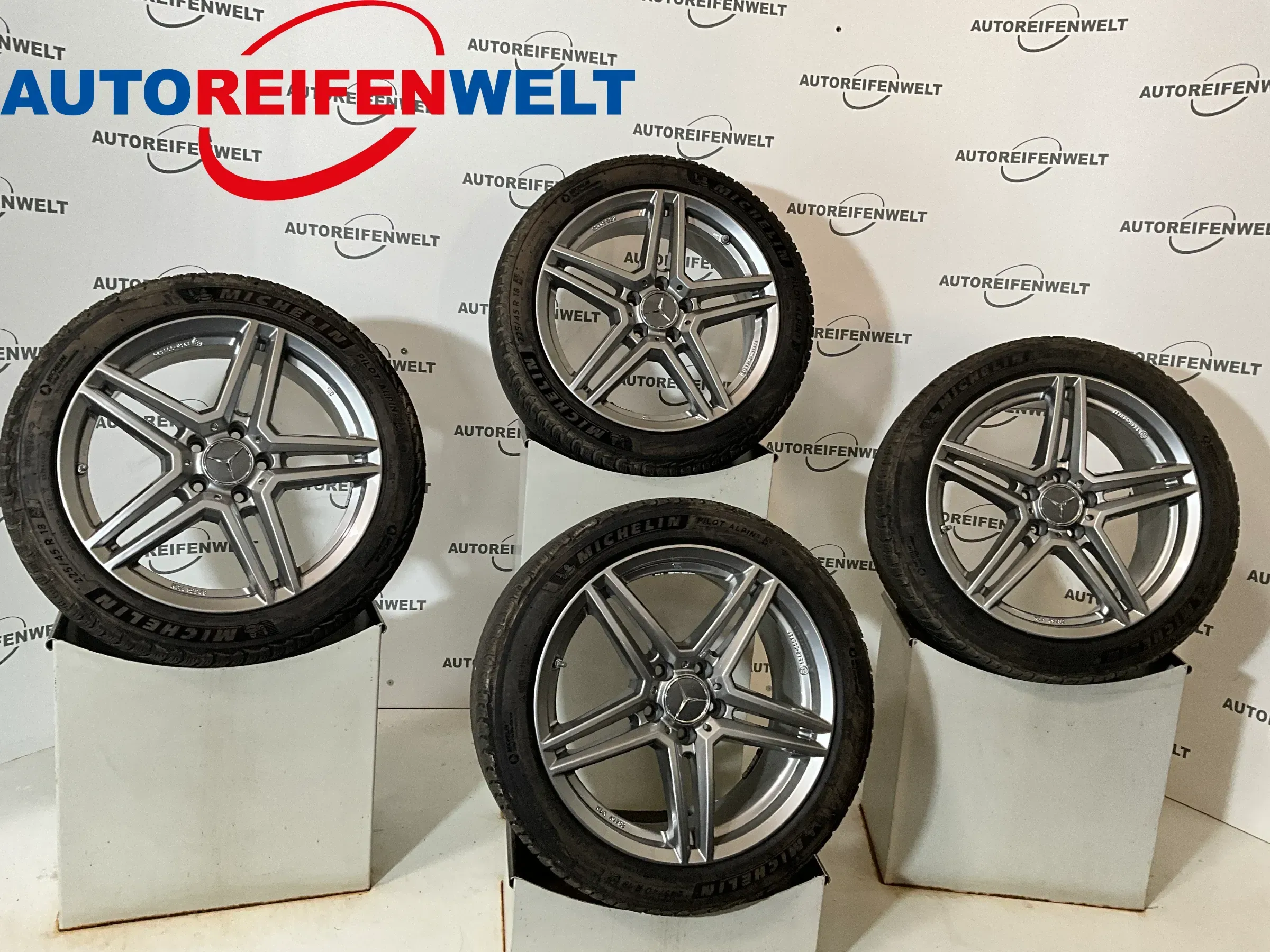 Winter Kompletträder 225/45R18 z.B. passend für Mercedes C-Klasse - Bild 1